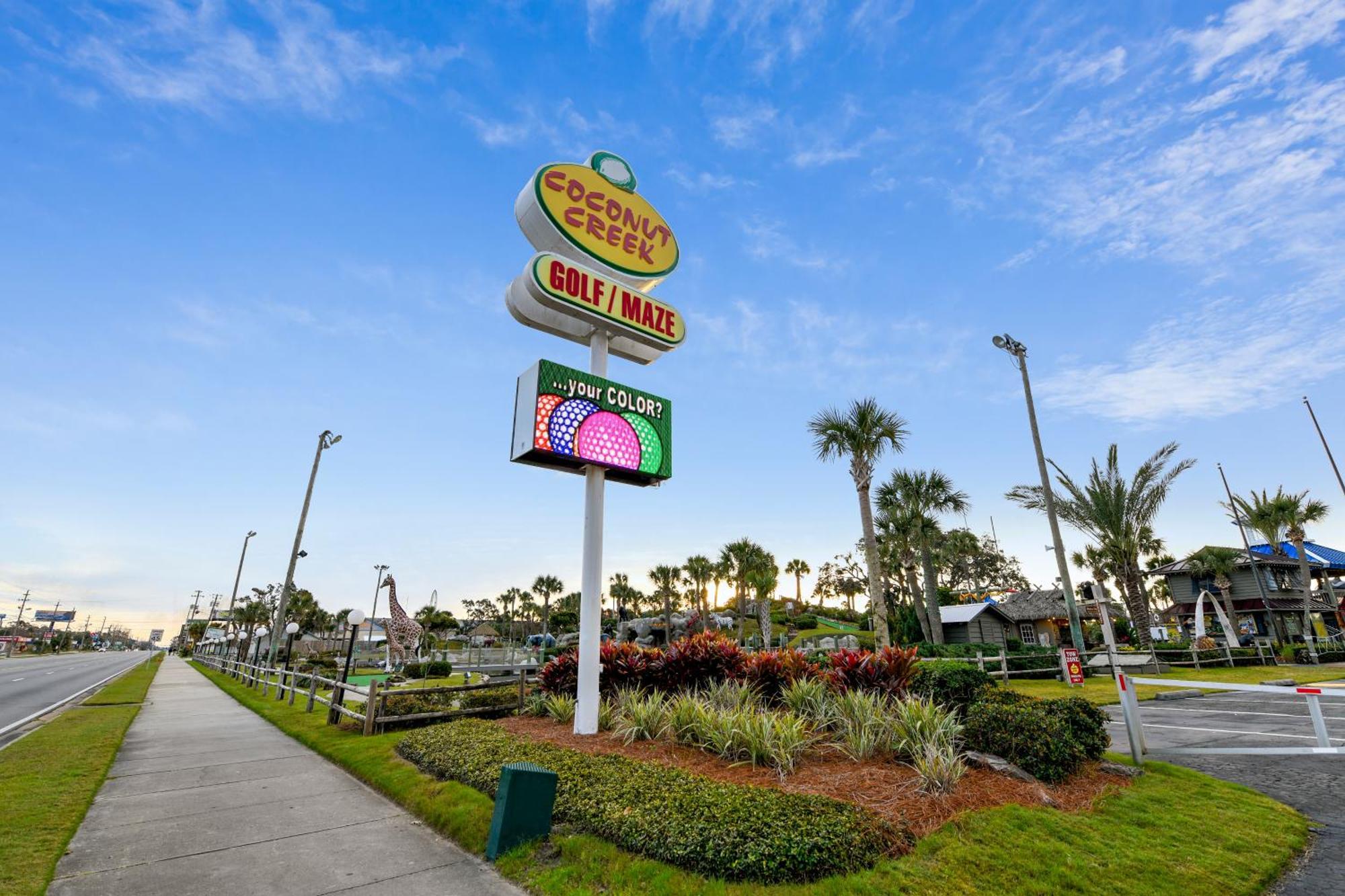 Laketown Wharf Resort #1321 By Book That Condo Panama City Beach Exterior photo